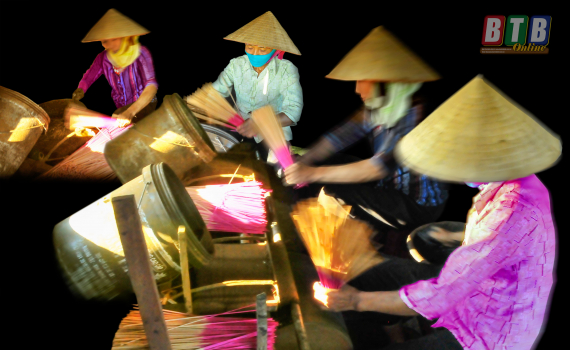 Hướng phát triển mới cho nghề làm hương tại Văn Quan 