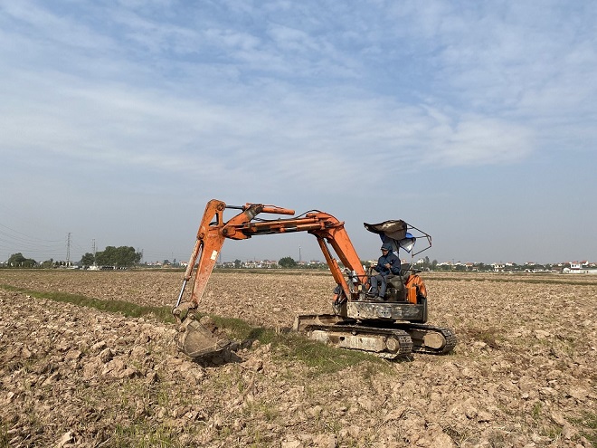 Nạo vét thủy lợi vụ đông xuân ở Ân Thi