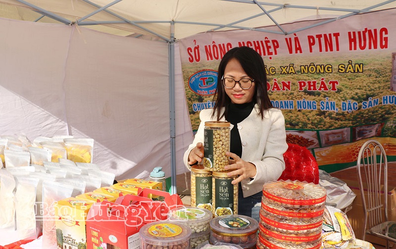 Nâng tầm thương hiệu sen Hưng Yên