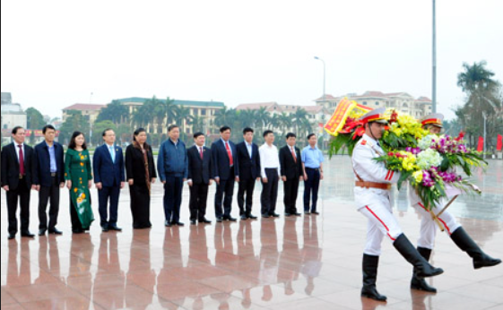 Phó Chủ tịch Thường trực Quốc hội Tòng Thị Phóng làm việc tại Hưng Yên